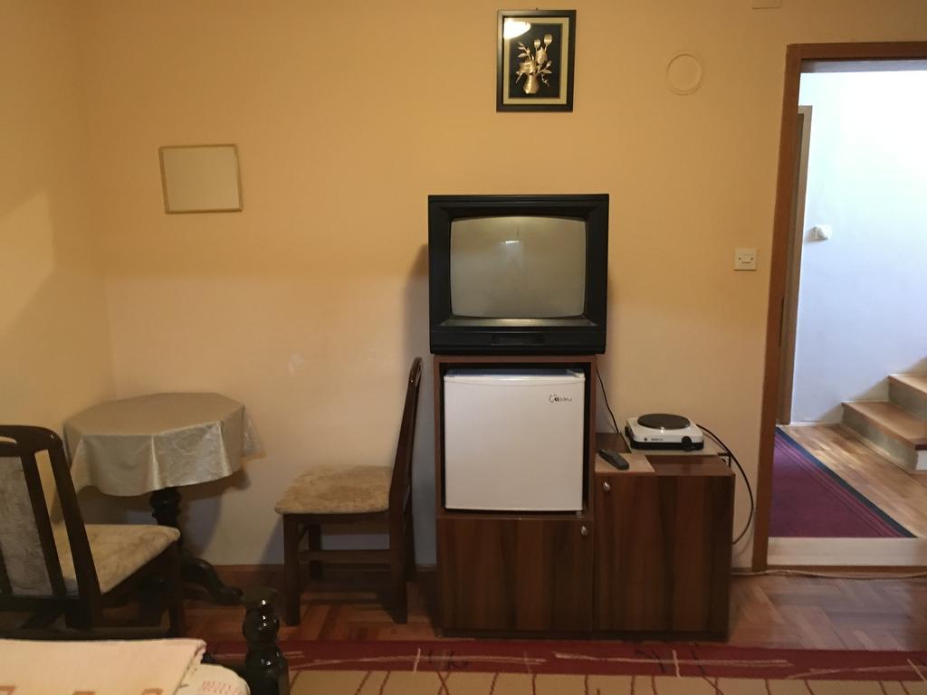 Pansion Velickovic Apartment Niska Banja Luaran gambar